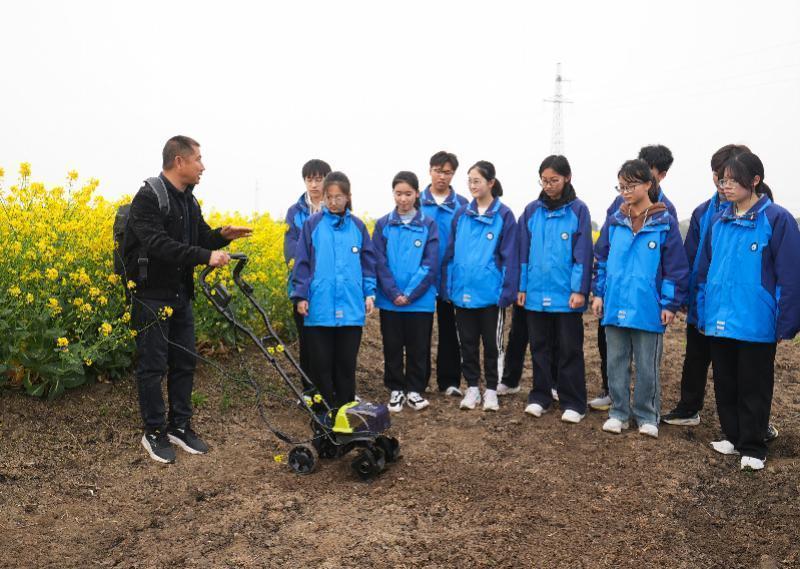 长假经济的逻辑重构:研学消费与产业转型深层解析 股票财经