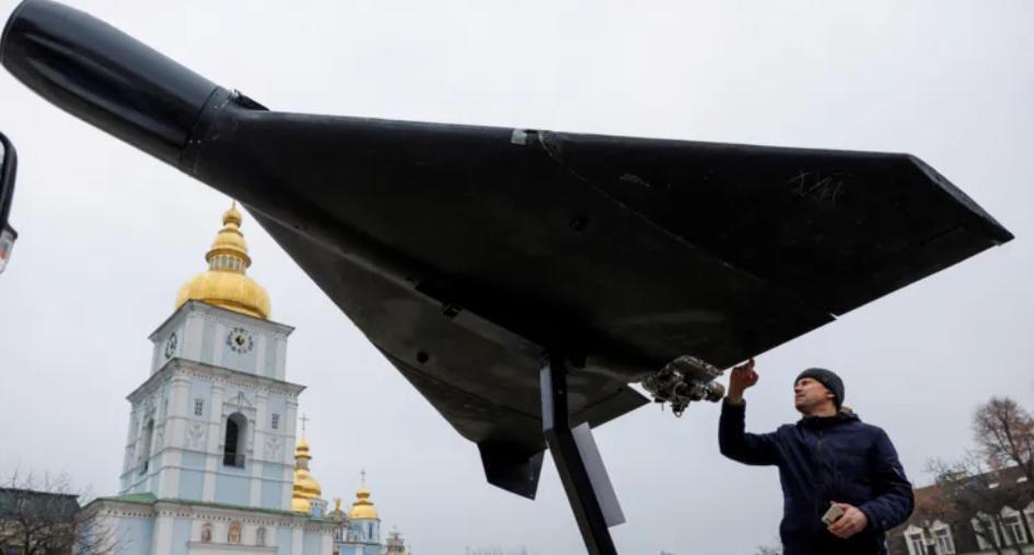  特朗普直言，我们最不需要泽连斯基的帮助；普京更愿谈判。 新闻