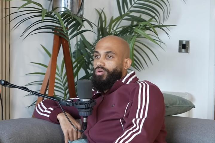  姆伯莫回顾成长路：速度对抗天生优势；冷静理解助其征服职业赛场。 体育新闻