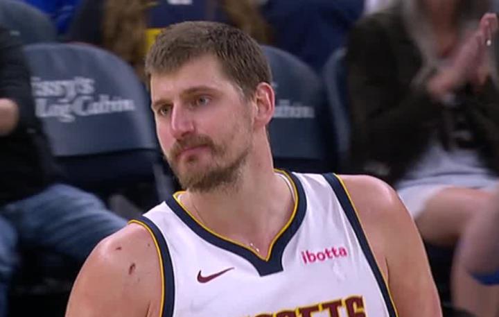  约基奇近乎四双表现闪耀；掘金遗憾客场落败灰熊，失误成为比赛转折关键点。 体育新闻