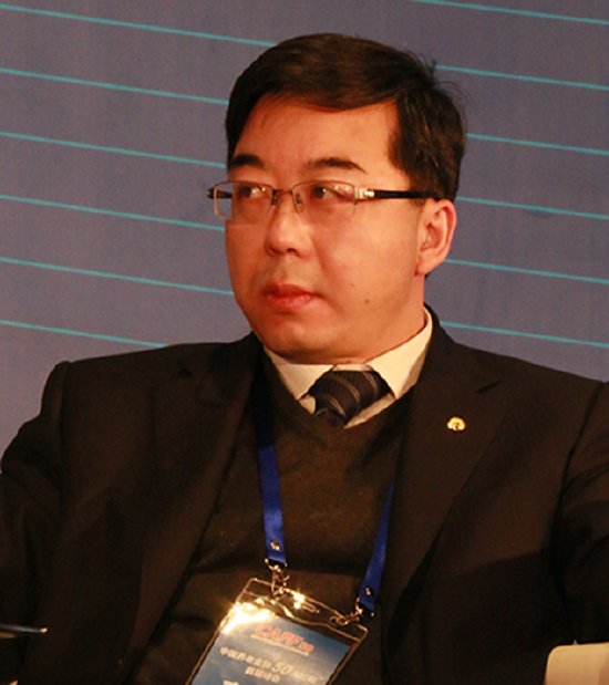 职业焦虑与破局之道：保险高管职场转型背后的深层心理机制 情感心理