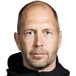  拒绝安逸的告别：莱万多夫斯基与巴萨的契约，是一场关于自我超越的修行 体育新闻