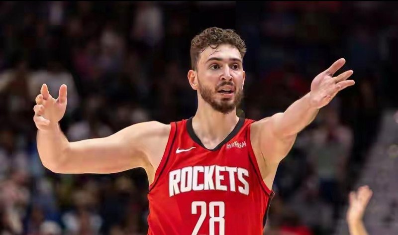  【战术复盘】火箭破敌113-102：杜兰特的杀手本能在关键时刻如何接管比赛 体育新闻