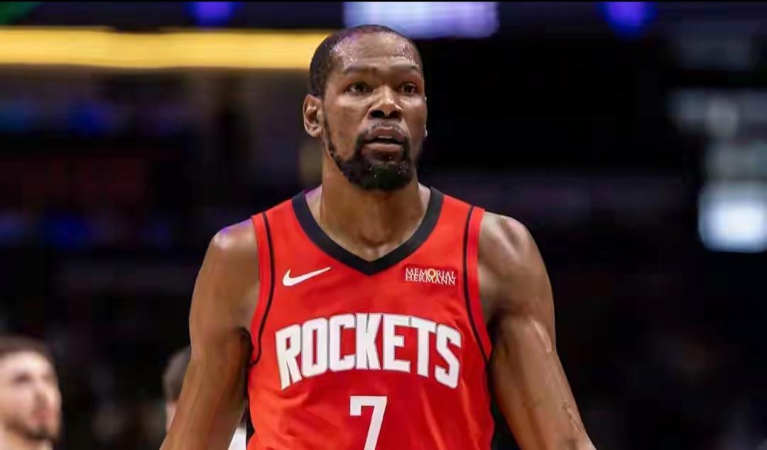  【战术复盘】火箭破敌113-102：杜兰特的杀手本能在关键时刻如何接管比赛 体育新闻