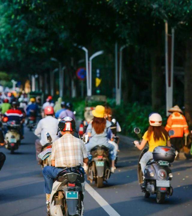 4亿骑手的治理困局：电动自行车立法滞后的技术破局路径 新闻