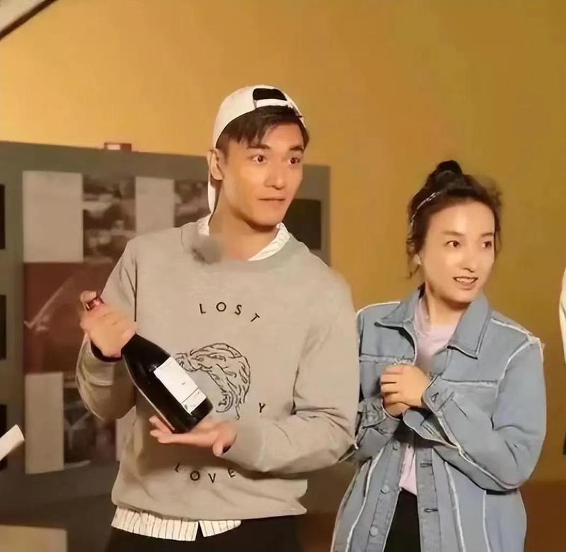  吴昕郑凯恋情时间线全解构：十四年隐秘恋曲背后的博弈与笃定 娱乐新闻