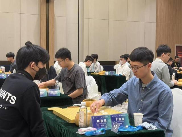  一盘棋的重量：当围棋少年们遭遇成长的代价 体育新闻