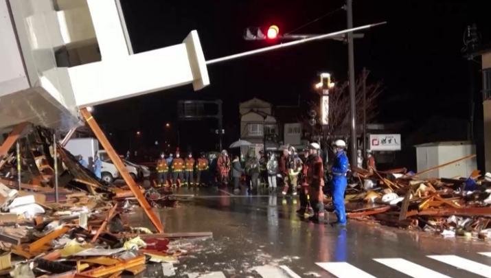 【灾害链式反应深度剖析】日本三重天灾背后的地质密码与应急机制失效 新闻